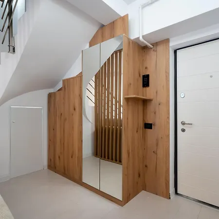 Penthouse 1112 *